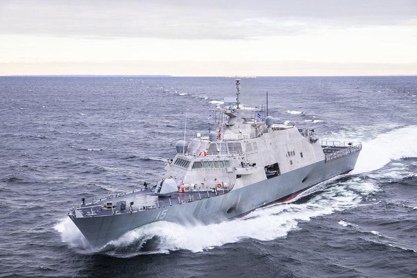 Корабль ВМС США USS LCS-2