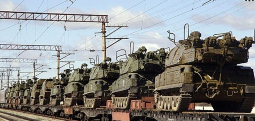 Эшелон с военной техникой