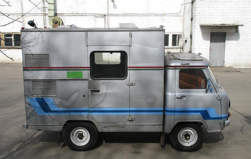 УАЗ 3303 автодом кемпер