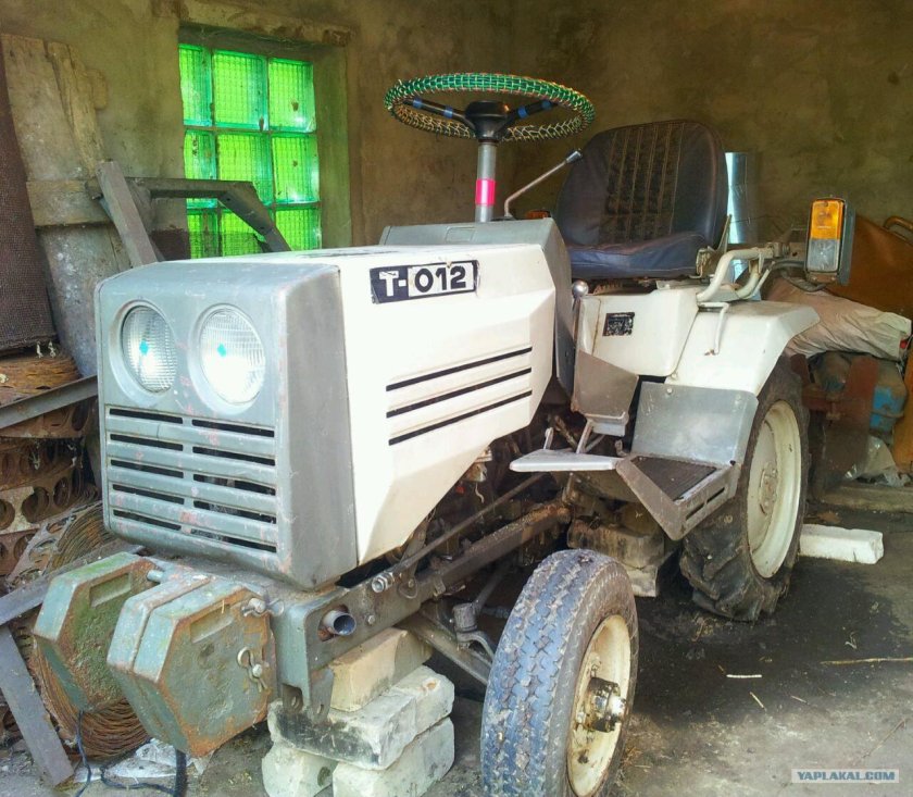 Трактор ХТЗ-т012