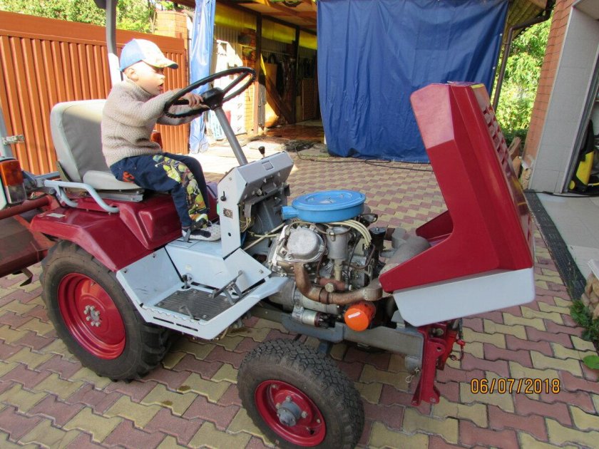 Мини трактор КМЗ-0124