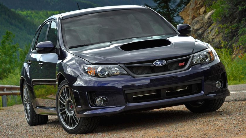 Субару WRX STI 2013