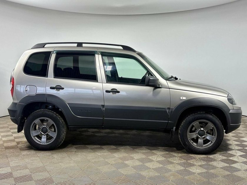 Ваз lada niva travel