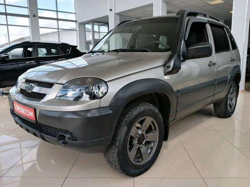 Chevrolet niva 2002