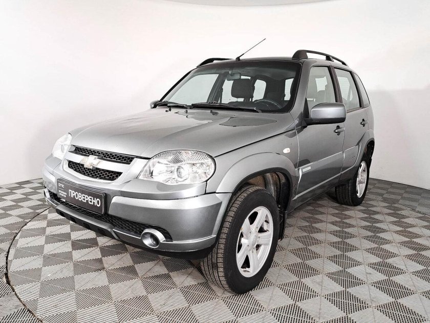 Нива Шевроле серая