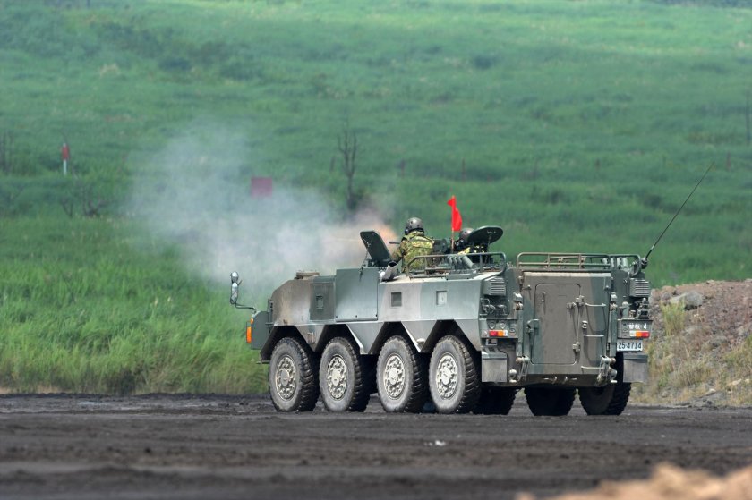 Wheeled armored personnel carrier