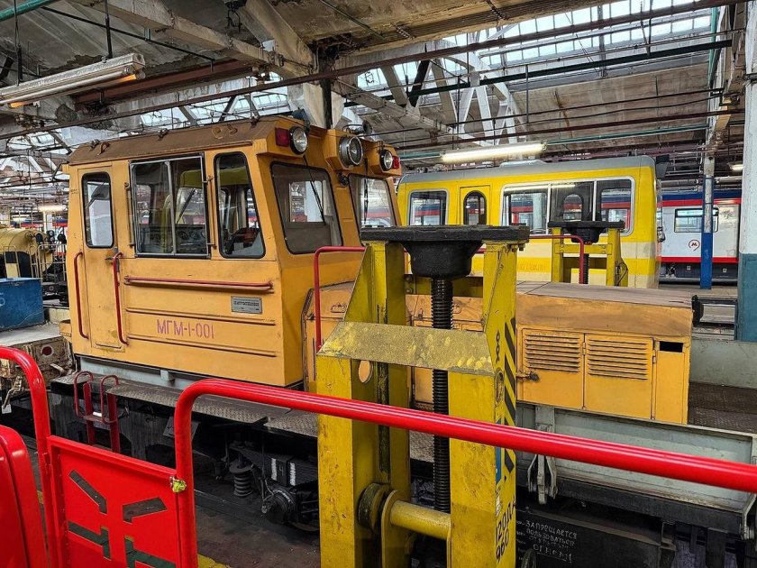 Мотовозы петербургского метрополитена