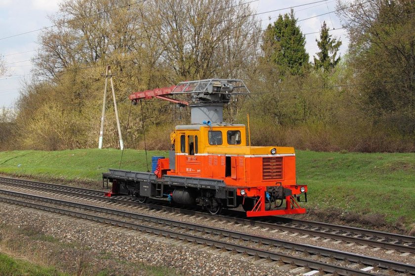 Дрезина ДГКУ