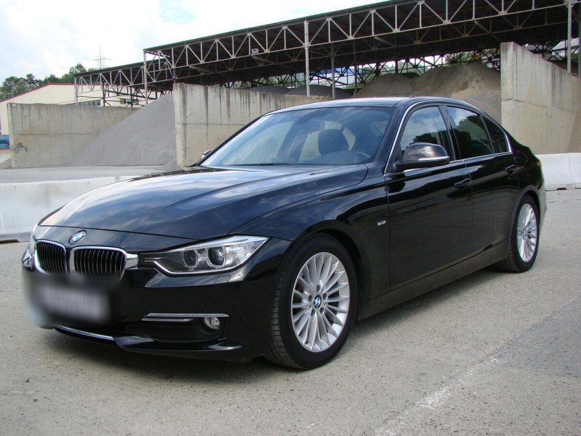 Бмв 320 i 2012