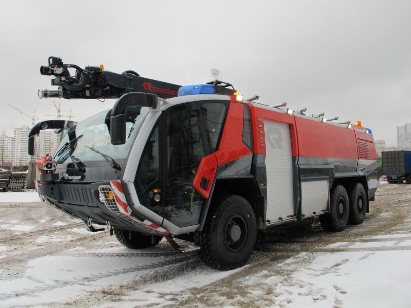 Аэродромный пожарный автомобиль AA 11.8-100 (RBI 39.700) «пантера»