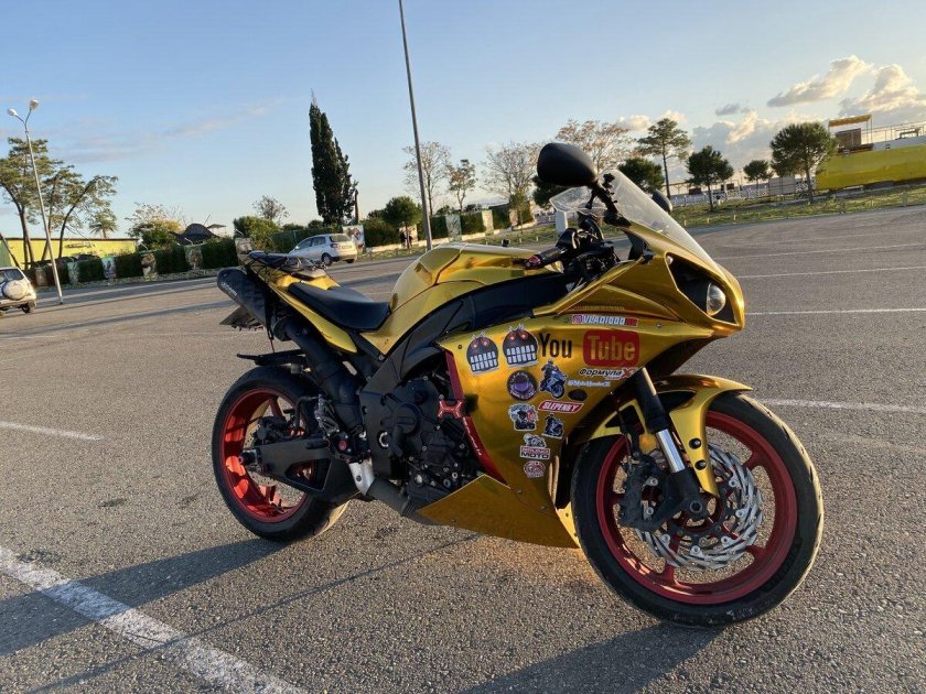 Yamaha r1 Gold Diablo