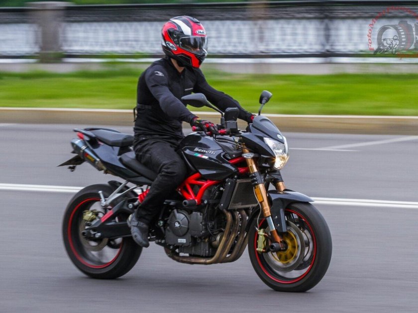 Стелс Бенелли 600