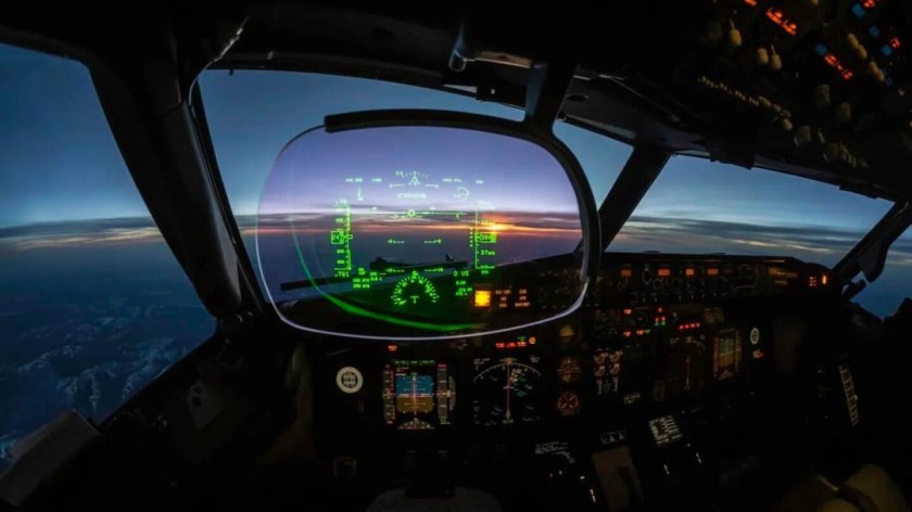 Head up display Boeing 737