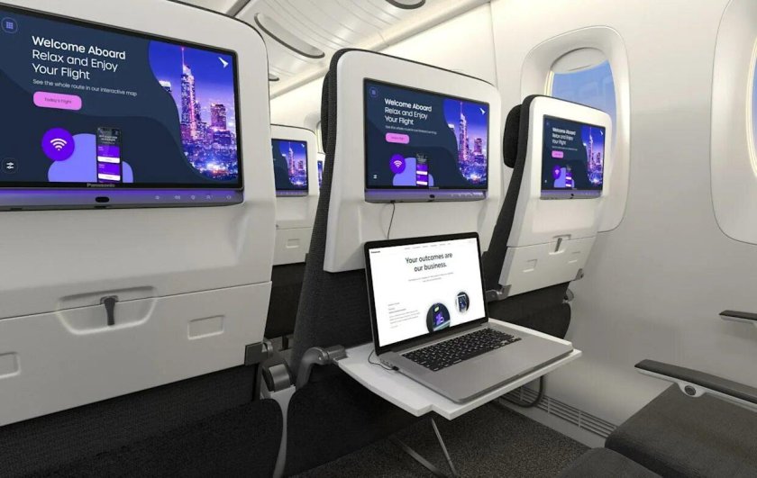 Экран в самолете