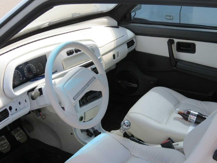 Белый салон ВАЗ 2114