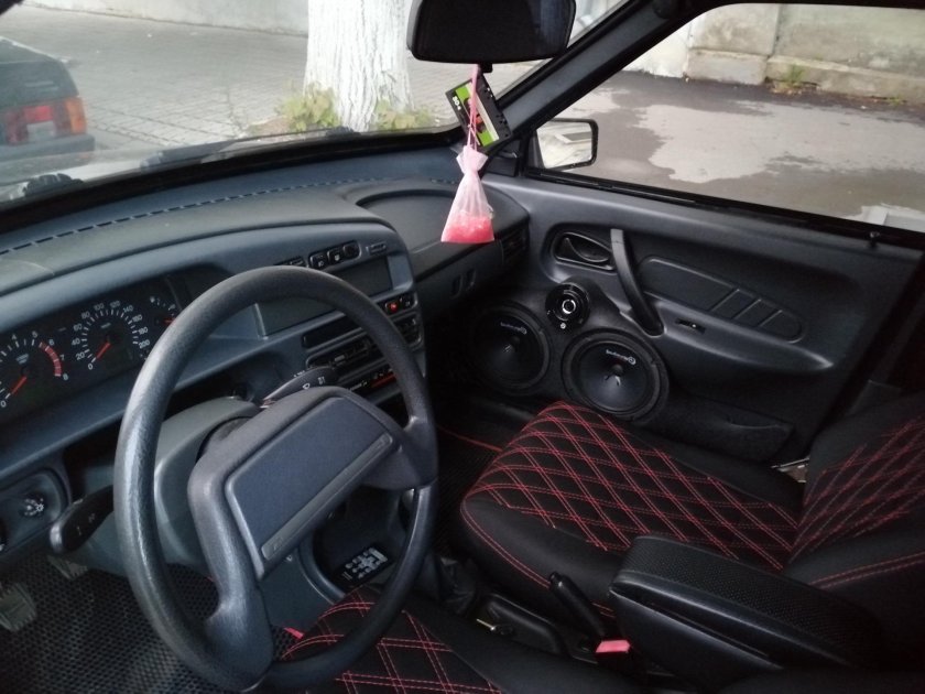 Черный салон ВАЗ 2114