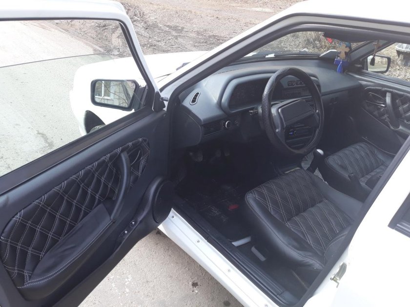 Черный салон ВАЗ 2114