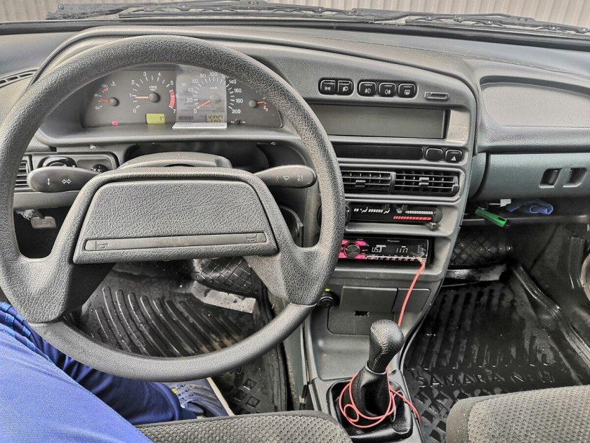 ВАЗ-2114 хэтчбек салон