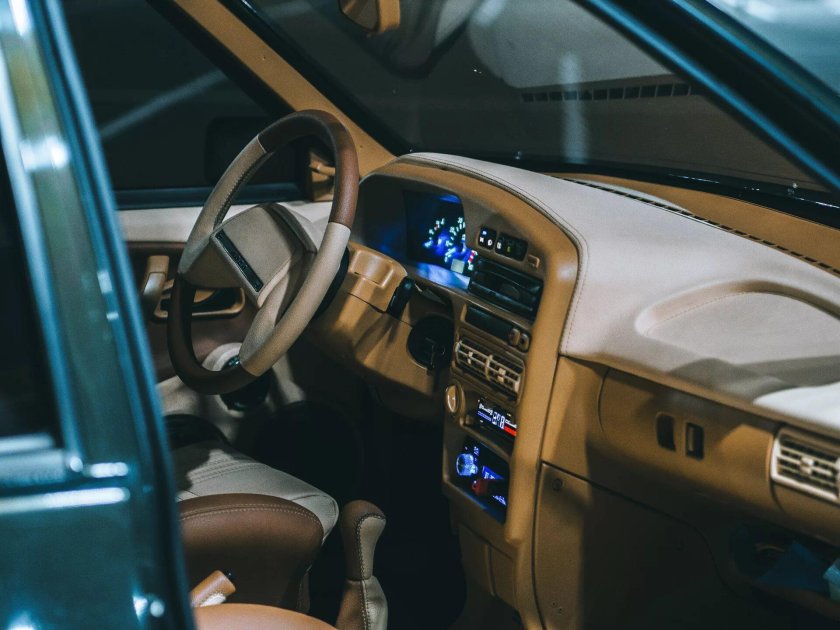 Бежевый салон ВАЗ 2115