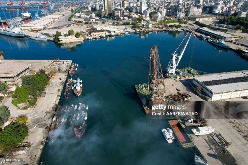 Военно морская база