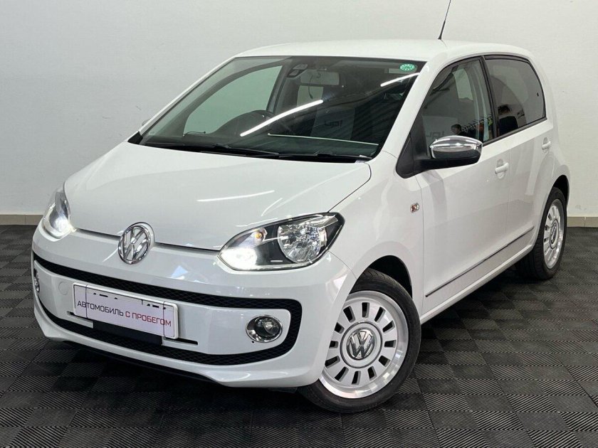 Белый фольксваген