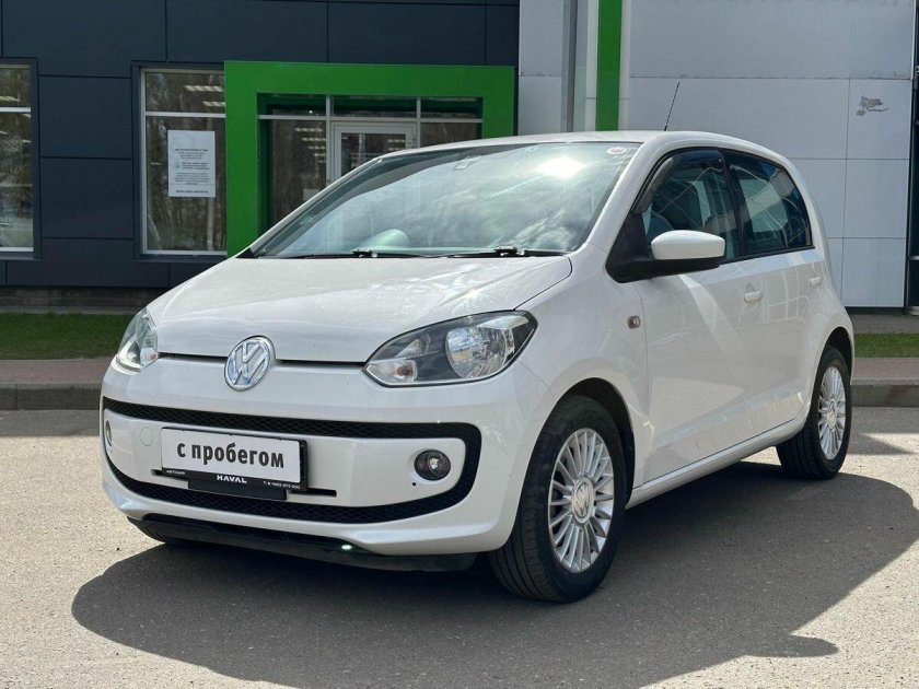 Белый фольксваген