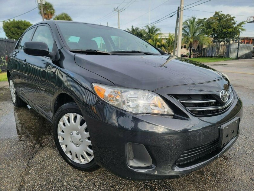 Toyota corolla 2012 black