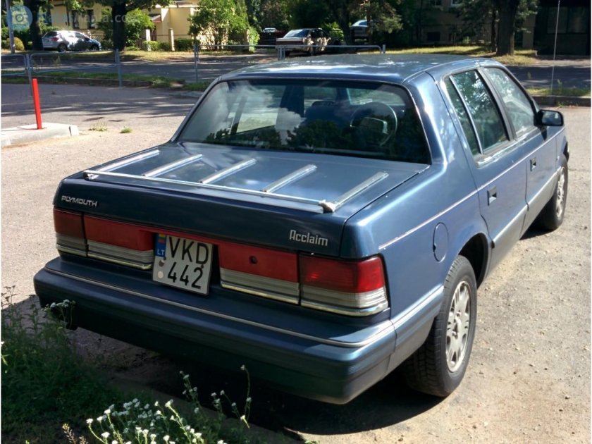 Plymouth Acclaim 1990