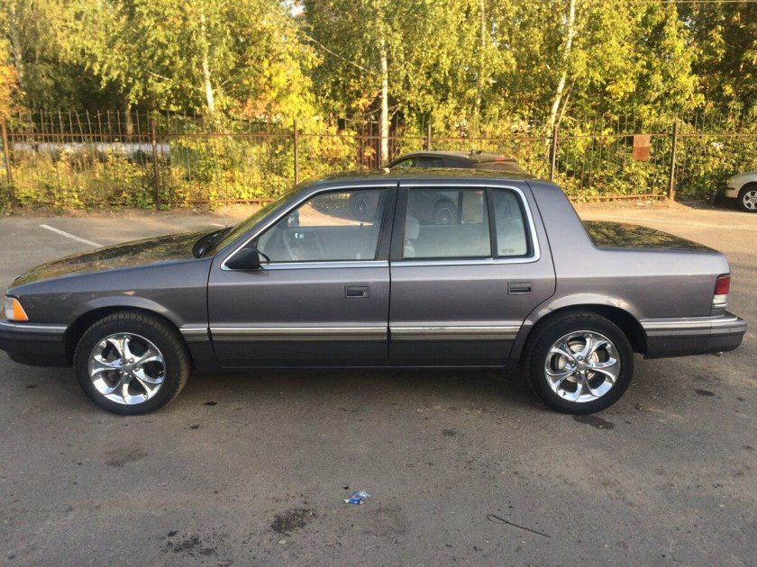 Plymouth Acclaim 1990