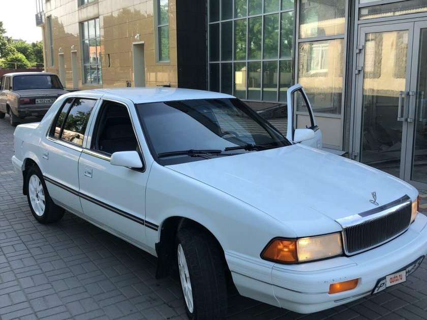 Крайслер саратога 1992