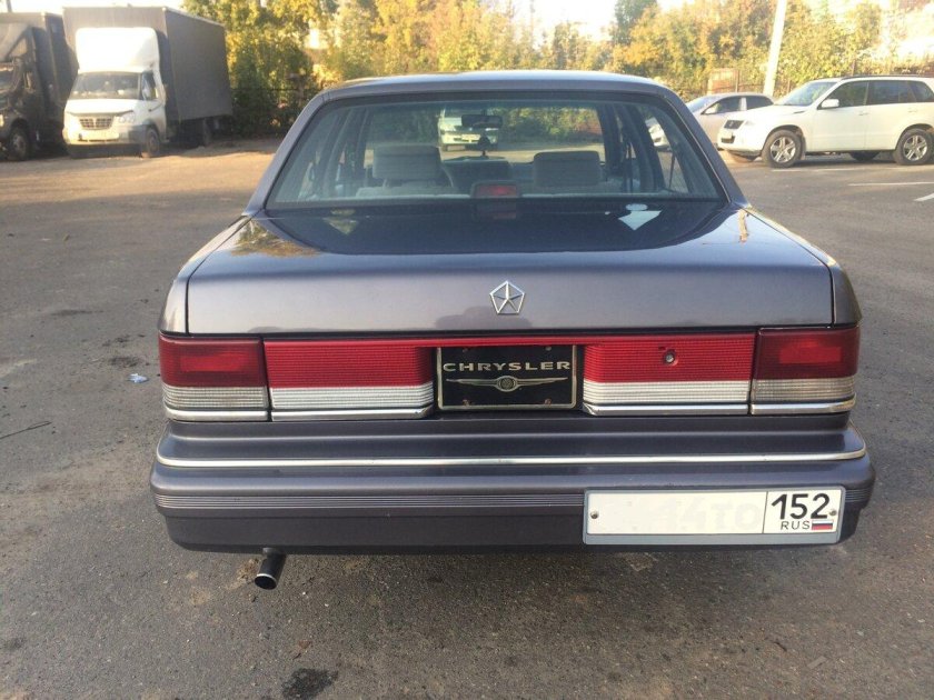 Plymouth Acclaim 1990