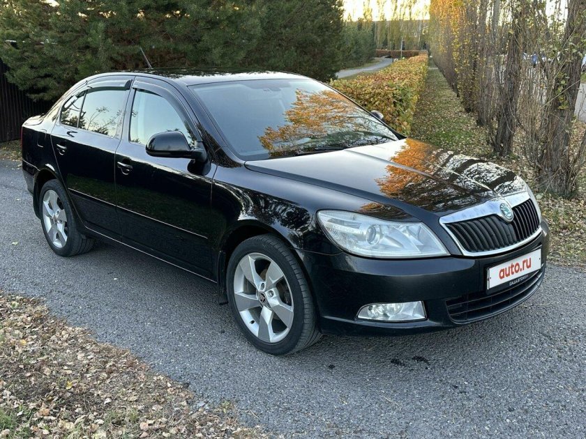 Skoda octavia 2012 черная