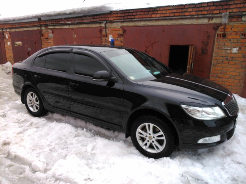 Черная Шкода Октавия а5 2007г
