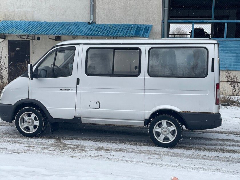 Газ 2217 соболь 2003