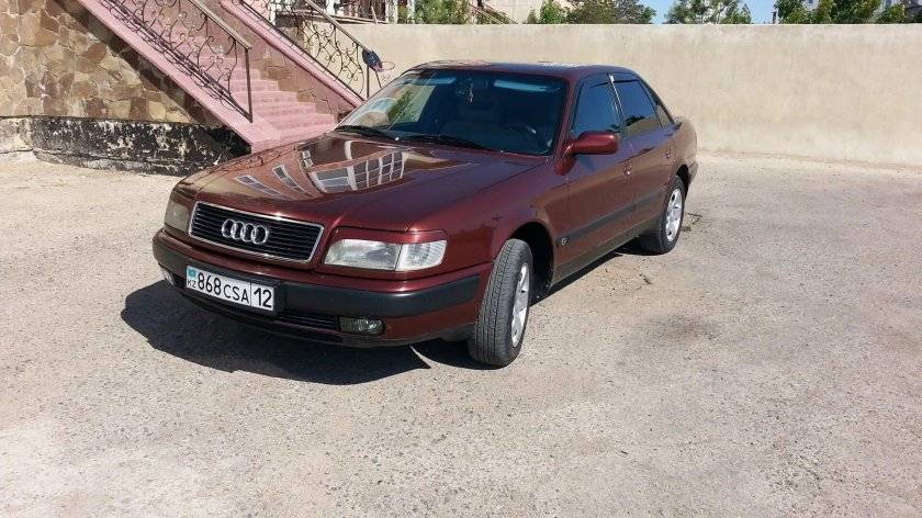 Ауди 100 с4 Вишневая