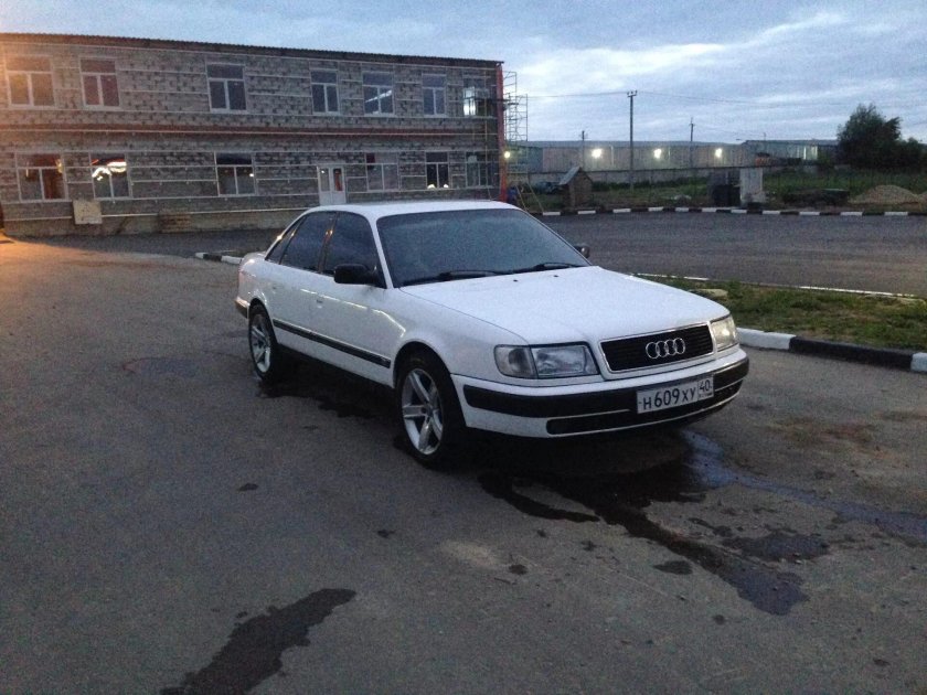 Ауди 100 с4 белая