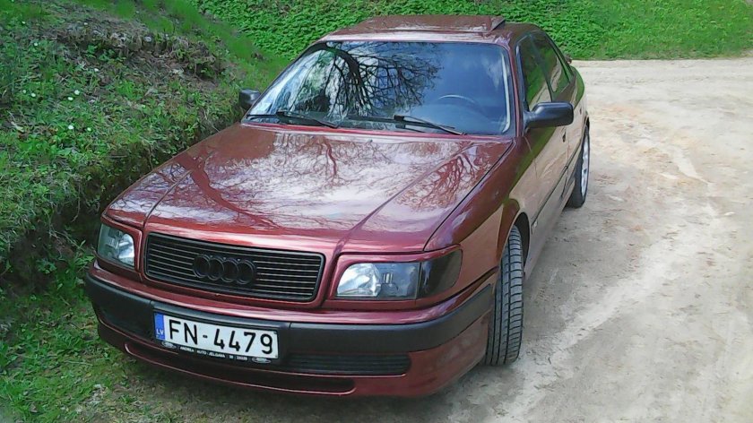 Ауди 100 с4 Вишневая