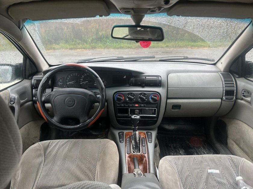 Опель омега 1998