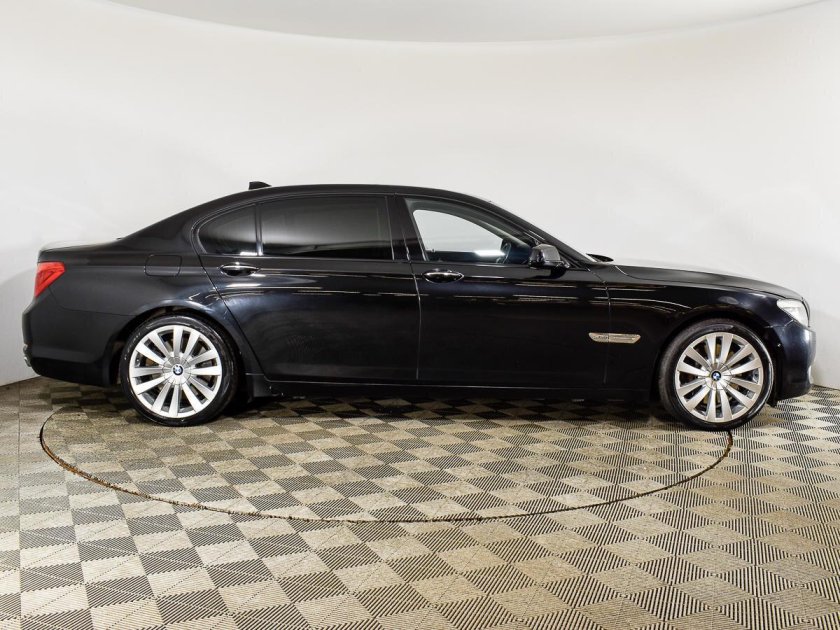 Бмв 7 серии 2012