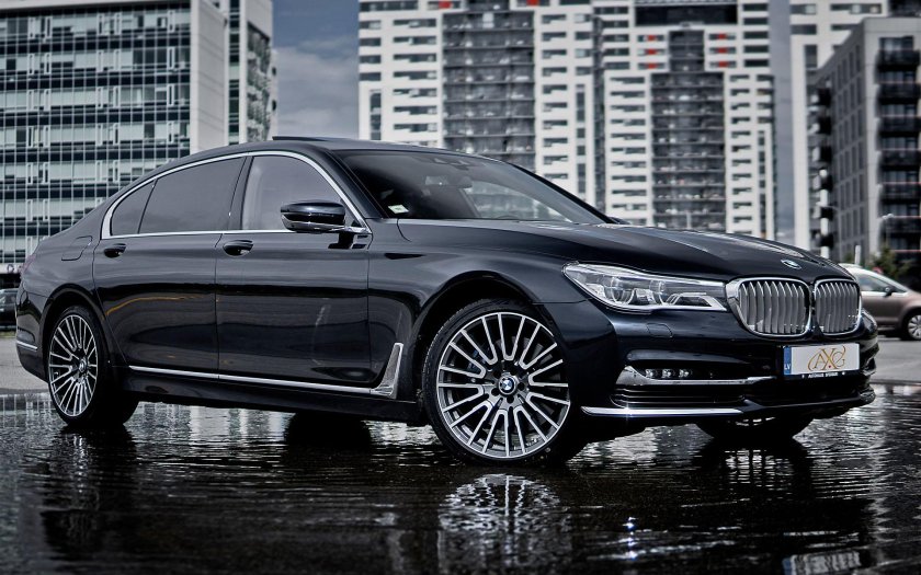 Бмв 7 серии 2017