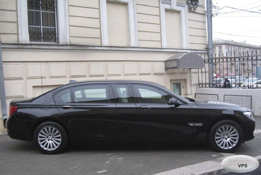 БМВ 760li лимузин