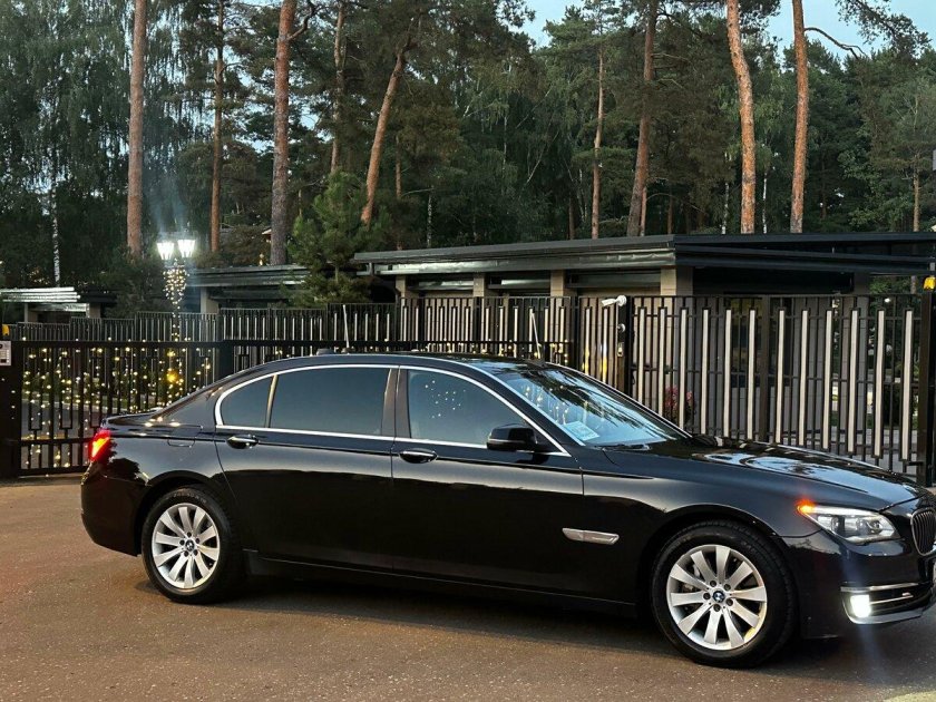 Bmw 750 li xdrive