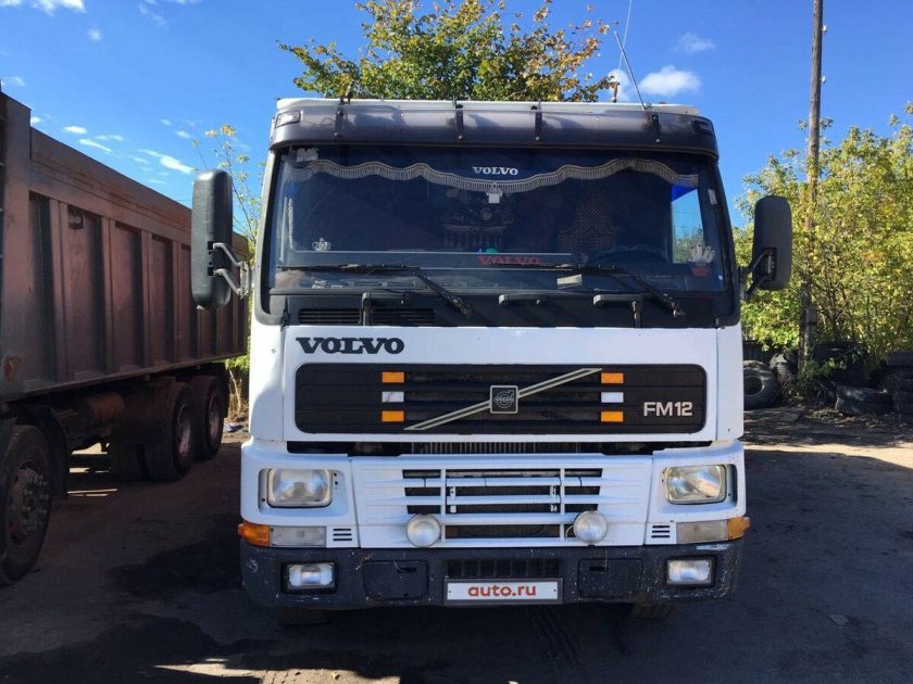 Вольво самосвал 8х4