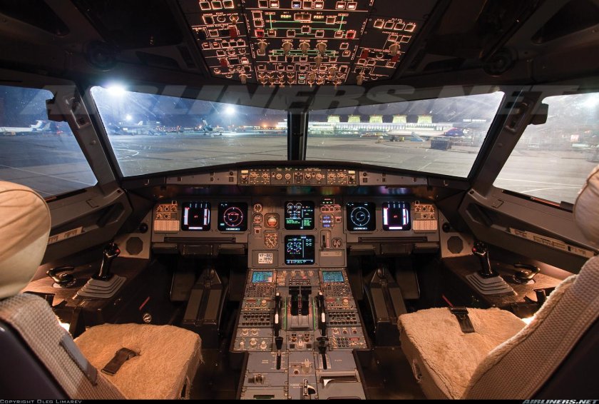 Кабина пилота Аэробус а320