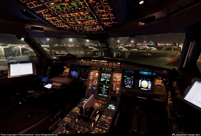 Airbus a340 кабина