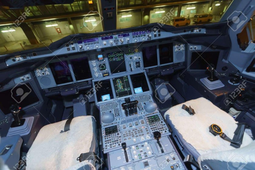 Airbus a380 кабина