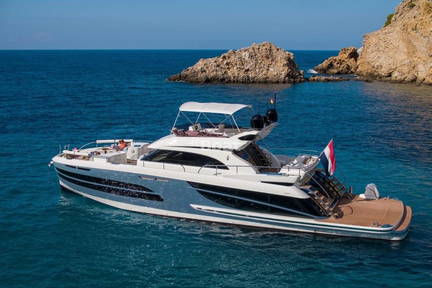 Van der Valk яхта