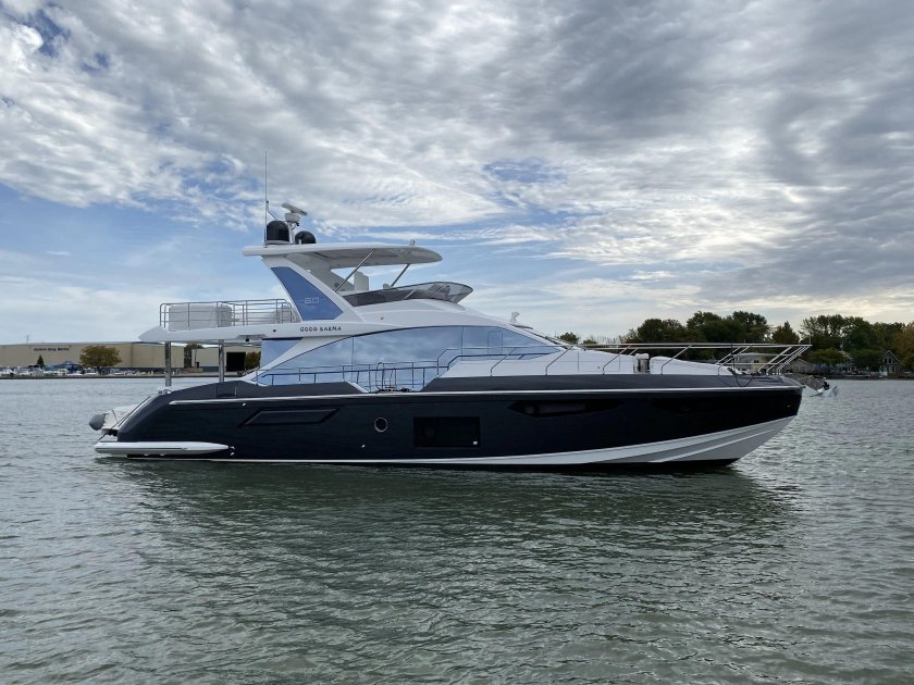 Azimut 60 яхта