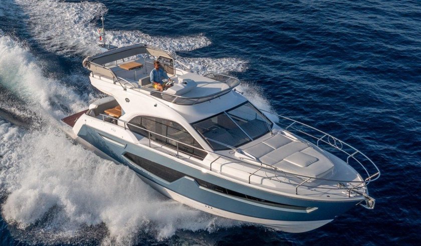 Galeon 500 fly