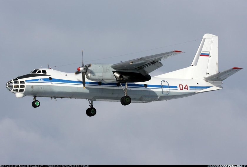 Самолет АН-30б